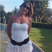 Insegnante impartisce lezioni a bambini di scuola elementare
Disponibilità e serietà sono le mie parole d' ordine